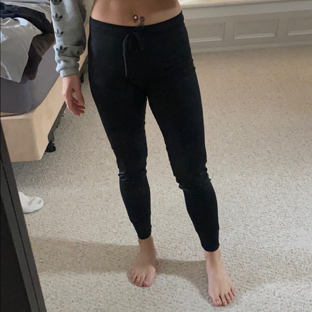 Like new super comfy and cute black jogger pants